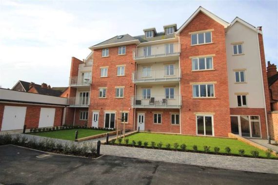 1 Bedroom Flat